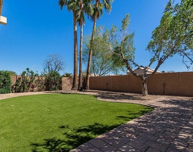 4233 E Raven Road - Photo Thumbnail 47