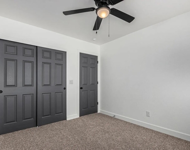 4233 E Raven Road - Photo Thumbnail 36
