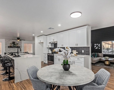 4233 E Raven Road - Photo Thumbnail 15