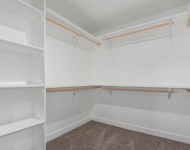 4233 E Raven Road - Photo Thumbnail 32