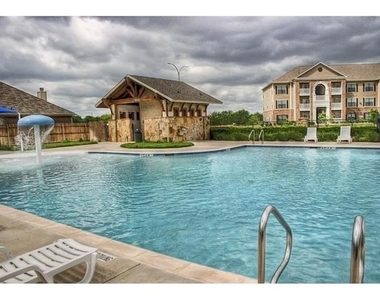 10405 Nettie Street - Photo Thumbnail 1
