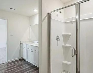 2305 Prairie Lane - Photo Thumbnail 11