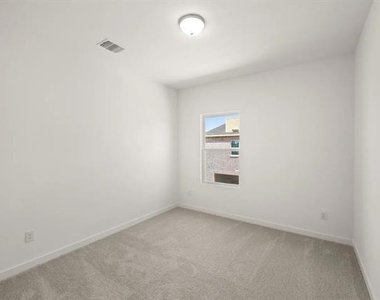 5720 Lakeview Drive - Photo Thumbnail 19