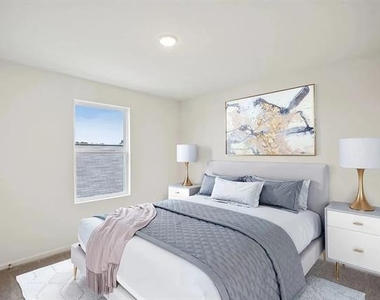 5723 Roadhouse Drive - Photo Thumbnail 12