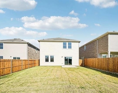 5723 Roadhouse Drive - Photo Thumbnail 17