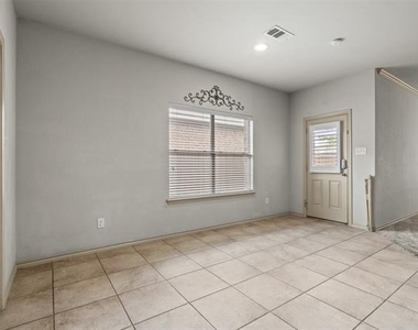 3200 Stonecrop Trail - Photo Thumbnail 6