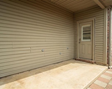 3200 Stonecrop Trail - Photo Thumbnail 21
