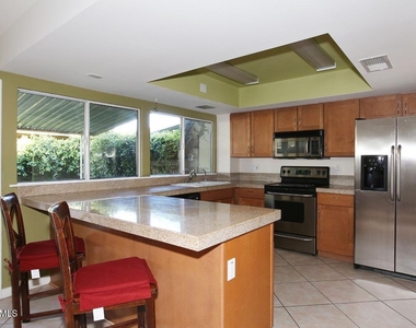 5114 N Granite Reef Road - Photo Thumbnail 4