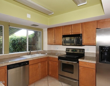 5114 N Granite Reef Road - Photo Thumbnail 2