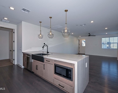 11300 N Casa Dega Drive - Photo Thumbnail 2