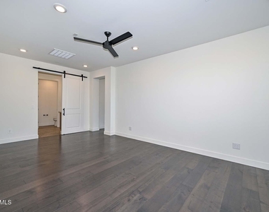 11300 N Casa Dega Drive - Photo Thumbnail 18