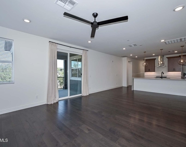 11300 N Casa Dega Drive - Photo Thumbnail 7