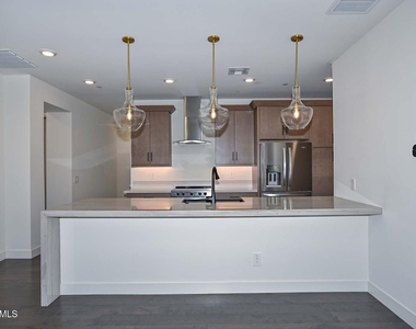 11300 N Casa Dega Drive - Photo Thumbnail 4