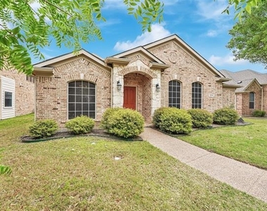 12618 Red Hawk Drive - Photo Thumbnail 2