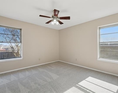 2925 Portales Drive - Photo Thumbnail 17