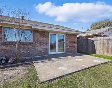 2925 Portales Drive - Photo Thumbnail 19