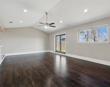 2925 Portales Drive - Photo Thumbnail 3