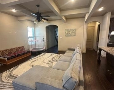 3809 Brookridge Court - Photo Thumbnail 6
