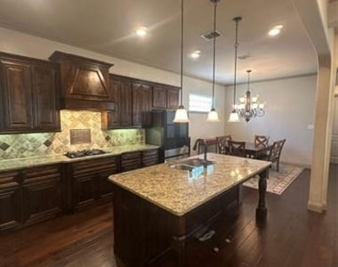 3809 Brookridge Court - Photo Thumbnail 9
