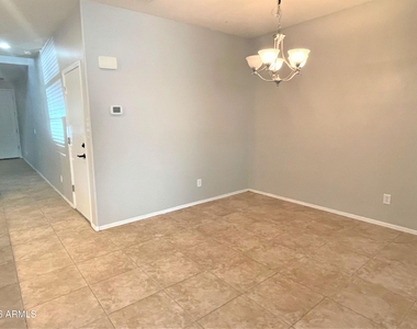 4447 S Antonio Circle - Photo Thumbnail 8