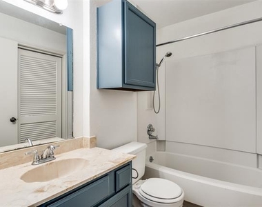 5902 Marvin Loving Drive - Photo Thumbnail 14