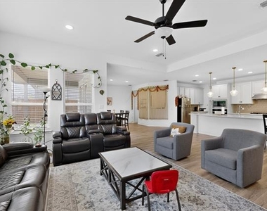 1837 Whispering Pines Drive - Photo Thumbnail 11