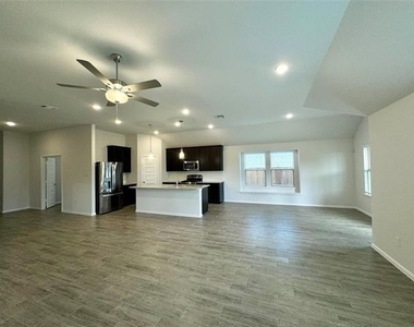 1424 Avalon Court - Photo Thumbnail 2