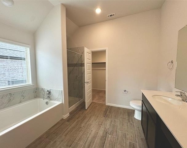 1424 Avalon Court - Photo Thumbnail 14
