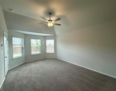 1424 Avalon Court - Photo Thumbnail 12