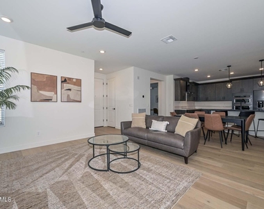 11300 N Casa Dega Drive - Photo Thumbnail 13