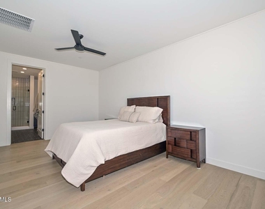 11300 N Casa Dega Drive - Photo Thumbnail 21