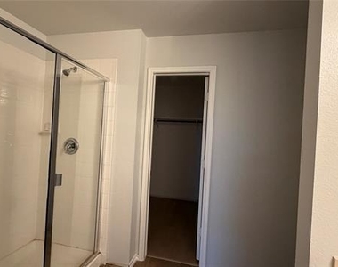 2123 Meadow View Drive - Photo Thumbnail 23