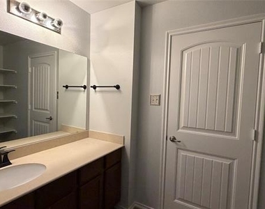 2123 Meadow View Drive - Photo Thumbnail 27