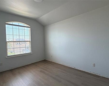 2123 Meadow View Drive - Photo Thumbnail 22