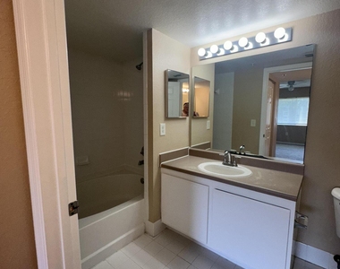 141 Sw Palm Drive - Photo Thumbnail 25