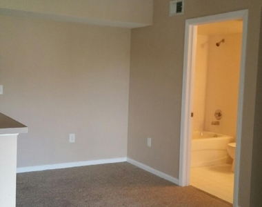 141 Sw Palm Drive - Photo Thumbnail 7