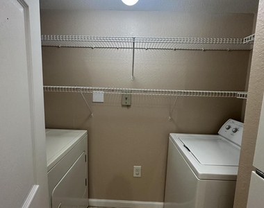 141 Sw Palm Drive - Photo Thumbnail 27