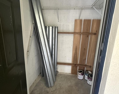 141 Sw Palm Drive - Photo Thumbnail 33