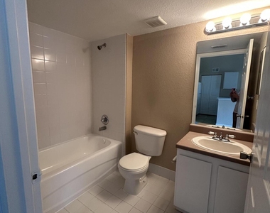 141 Sw Palm Drive - Photo Thumbnail 17