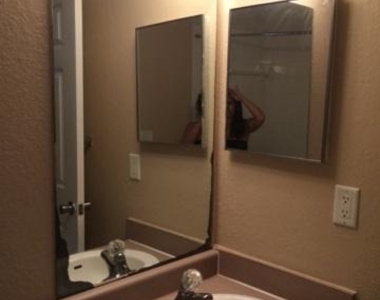 141 Sw Palm Drive - Photo Thumbnail 20