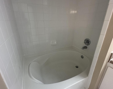 141 Sw Palm Drive - Photo Thumbnail 26