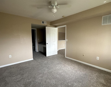 141 Sw Palm Drive - Photo Thumbnail 11