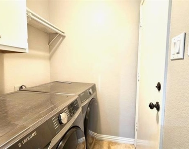 500 Lake Forest Drive - Photo Thumbnail 21