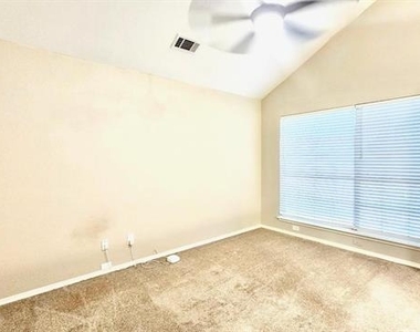 500 Lake Forest Drive - Photo Thumbnail 16