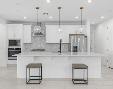 13303 W Eagle Feather Road - Photo Thumbnail 2