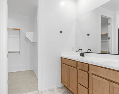 13303 W Eagle Feather Road - Photo Thumbnail 12