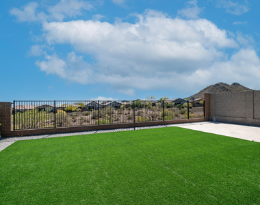 13303 W Eagle Feather Road - Photo Thumbnail 27