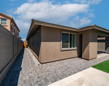 13303 W Eagle Feather Road - Photo Thumbnail 26