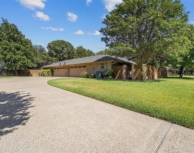 4824 Darla Drive - Photo Thumbnail 24
