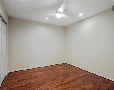 4824 Darla Drive - Photo Thumbnail 13